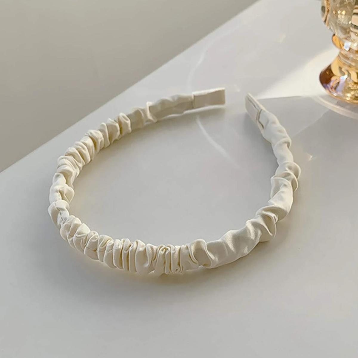

Simple and Stylish Fairy-Style Pleated Fabric Thin Hairband for Women, Suitable for Parties, Balls, and Everyday Casual Wear бежевий