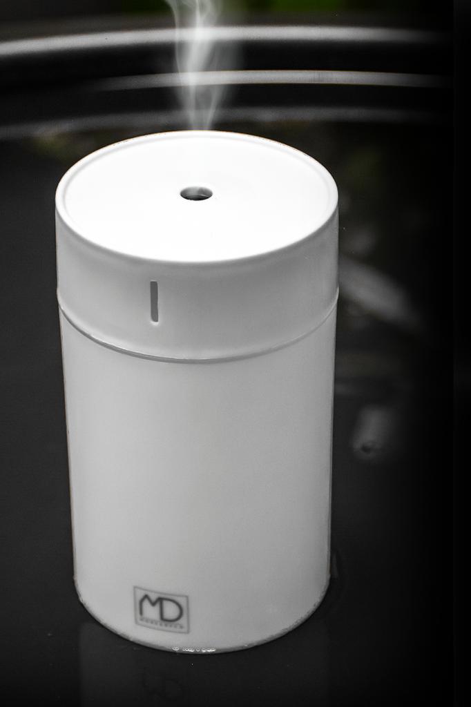 Small USB Air Humidifier for Car LED Lamp Oils Aromatherapy At Home