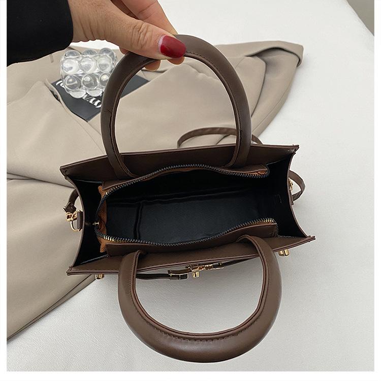 Minimalist Style Faux Leather Shoulder Bag, Simple Zipper Crossbody Purse for Women CLE