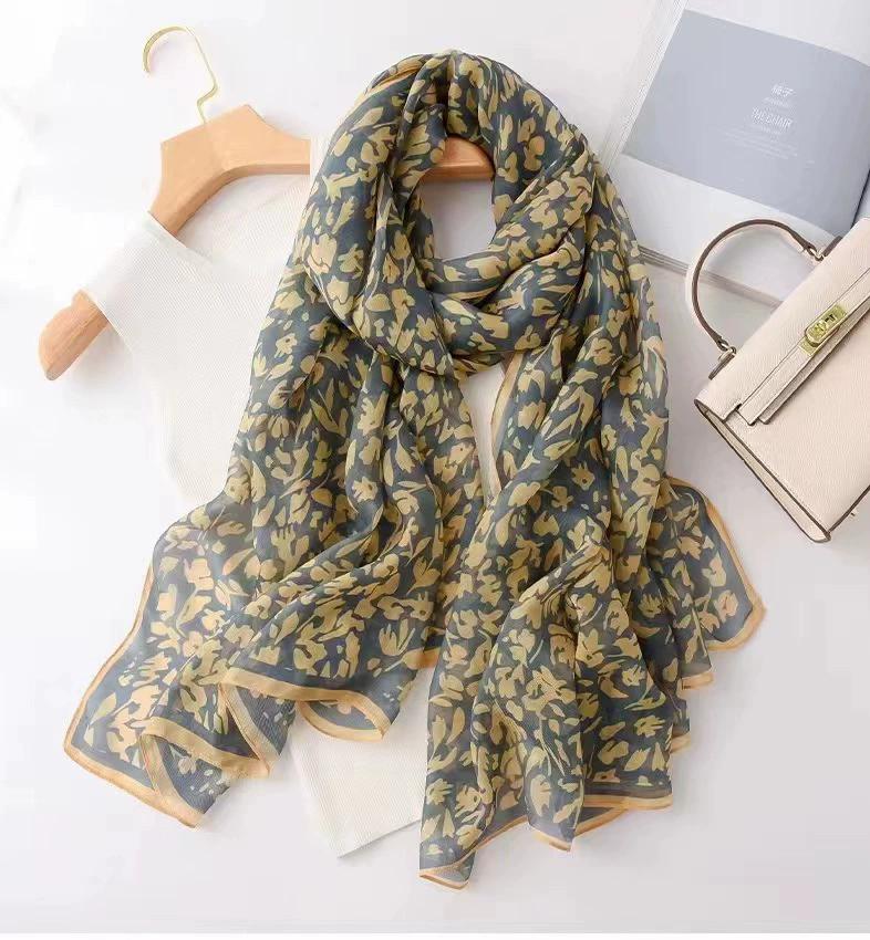 New Beach Stoles Sunscreen Wraps Shawls Silk Scarf Spring Foulard Female Hijab Scarves Wraps for Women Hijab Headband Bandana