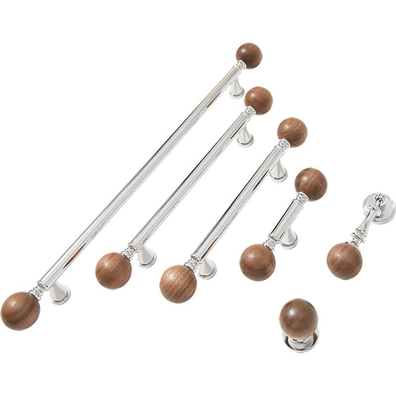 Antike Messing Französisch Retro Langer Zuggriff mit Walnussholz und Silberner Runder Kugel für Küchenschränke und Kleiderschränke