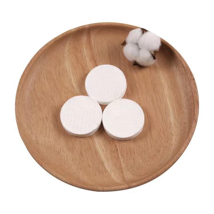 Extra-Large & Thick Compressed Facial Cleansing Towel - Disposable & Travel-Friendly, 4cm Diameter