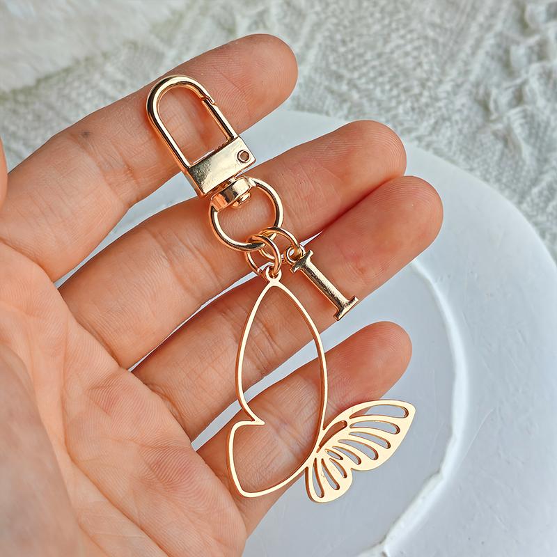 1PC Alphabet Luxury A-Z Fashionable Keychain Vintage Alloy Artistic Gold Hollow Butterfly Elegant