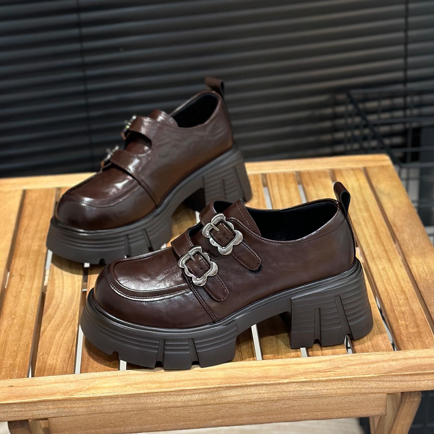 

7 см маленькие лоферы на липучке женская обувь осень увеличение роста новые одинарные туфли jk форма с юбкой маленькие кожаные туфли 40