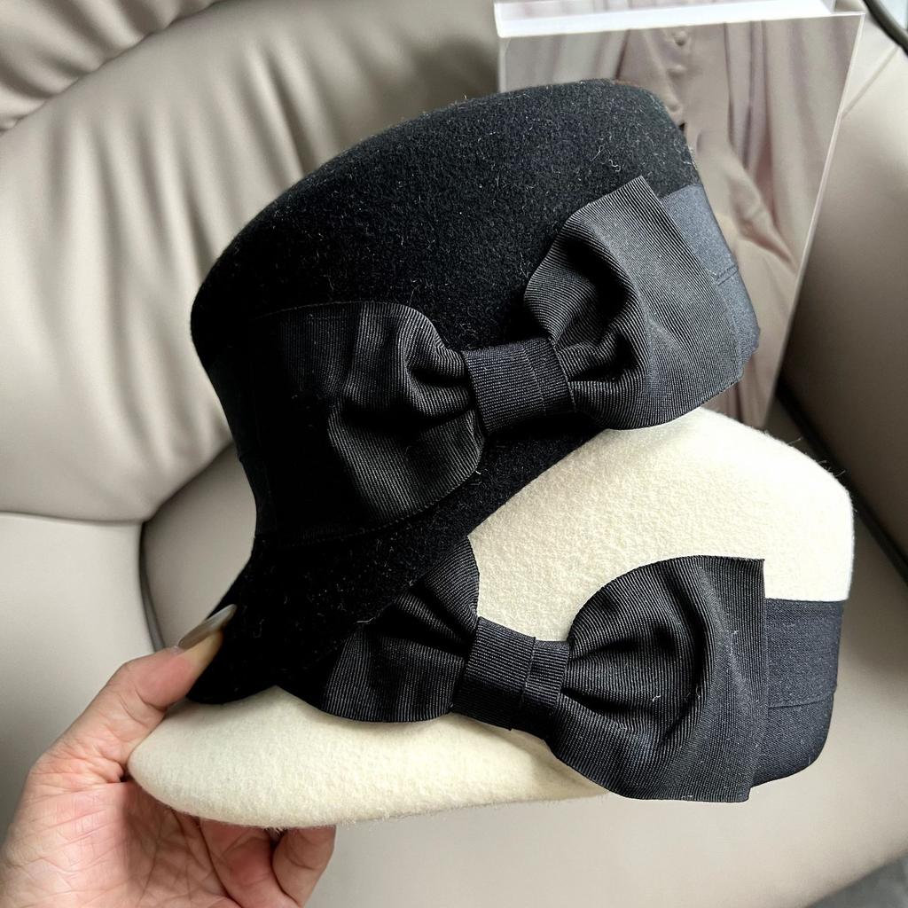 Qianjin Xiaoxiang Stil süße Schleife Woll-Entenmütze Damen Filzhut High-End Barett Ausländischer Stil Französischer Zylinder