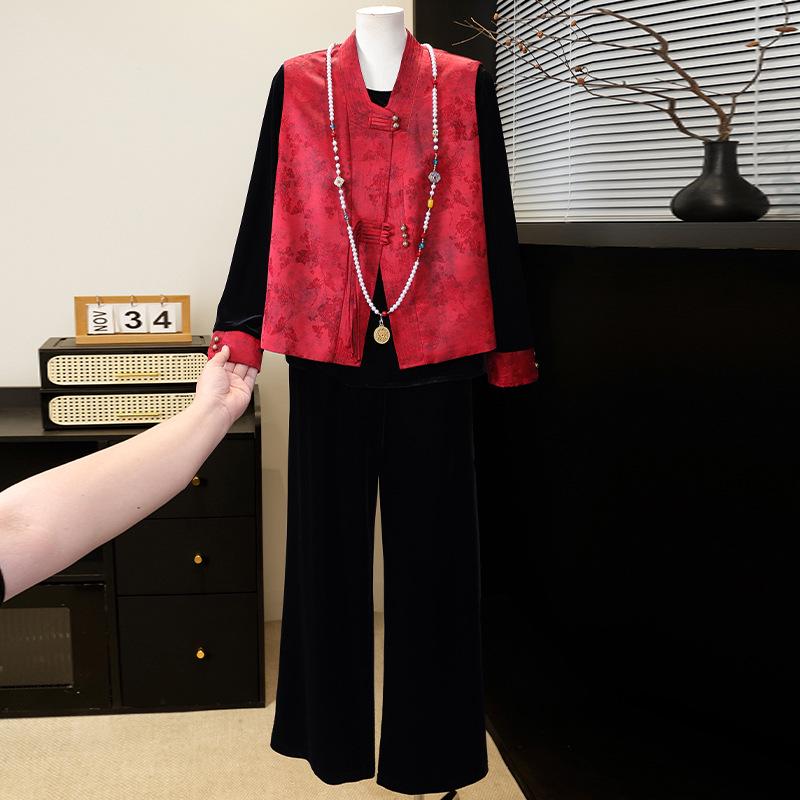

Elegant Spring Golden Velvet Three-Piece Suit for Middle-Aged & Elderly Women - Stylish Vest, Top, and Outerwear Set 5XL (145-155 jin) красный