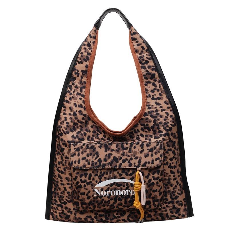 Leopard print canvas bag women's large capacity 2025 new autumn and winter versatile casual shoulder bag college student class tote bag