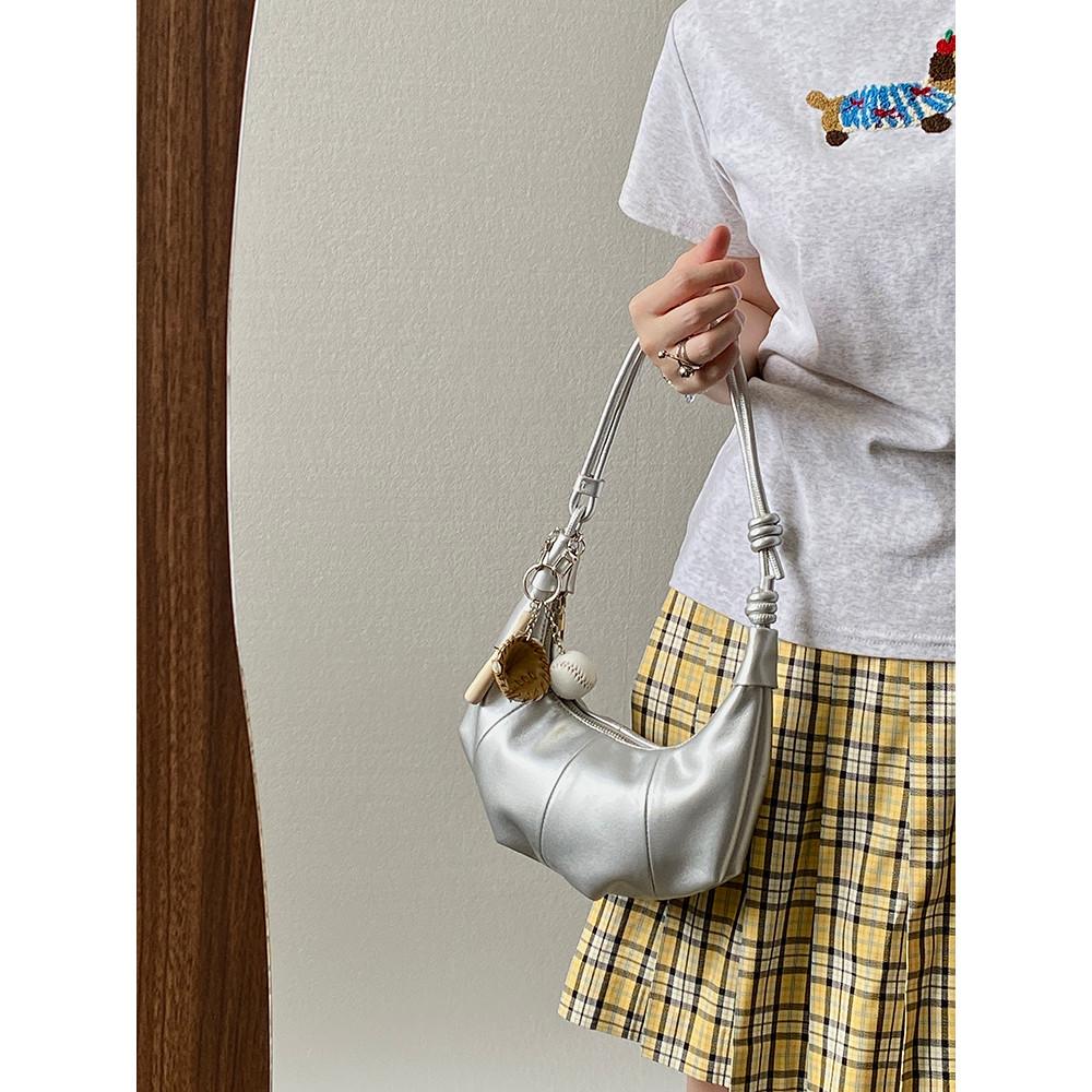 IELGY Ladies Underarm Bag Silver All-Match Croissant Bag