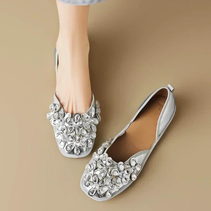 Mode Bling Bling Kristall Blomma Dekoration Flats Damskor Mode Fyrkantig Tå Ihåliga Casual Skor 43 Stor Storlek Märkesdesignerskor