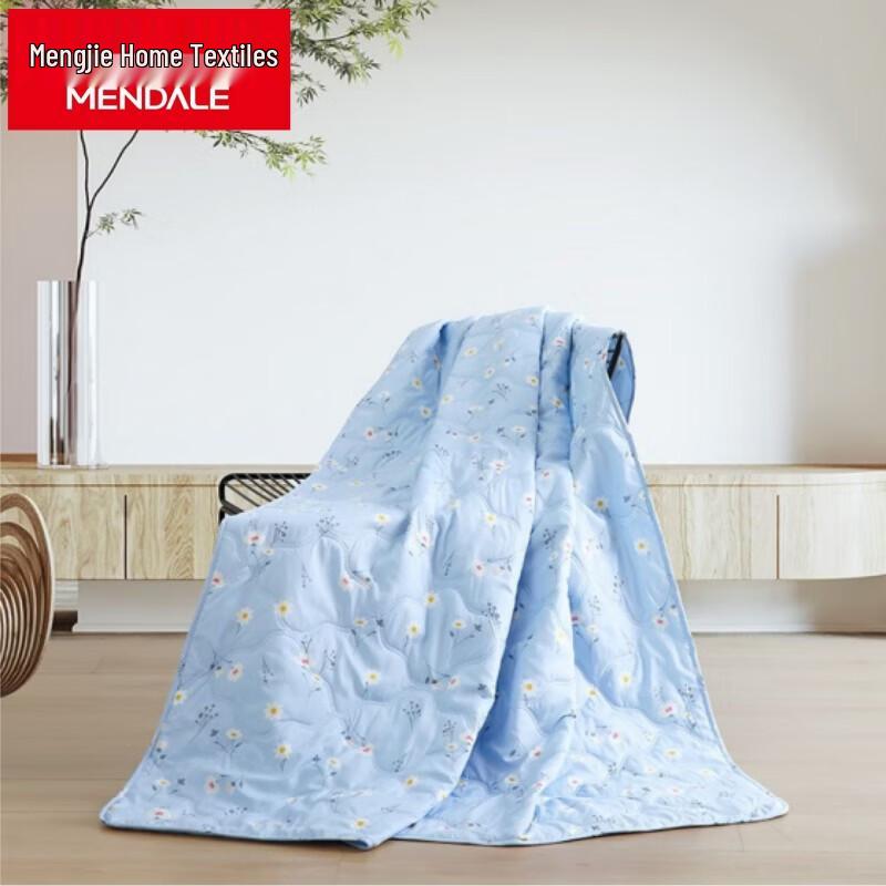 Mendale Regina Summer Quilt