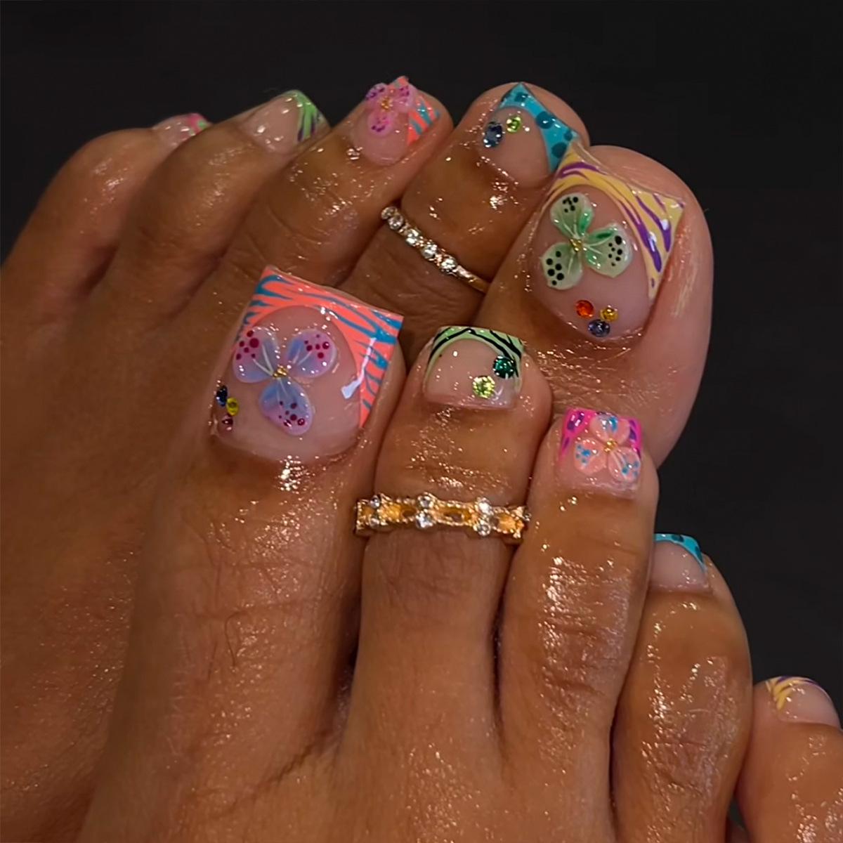 Best-selling colorful floral print toenails, classic French short detachable press-on toenails Color