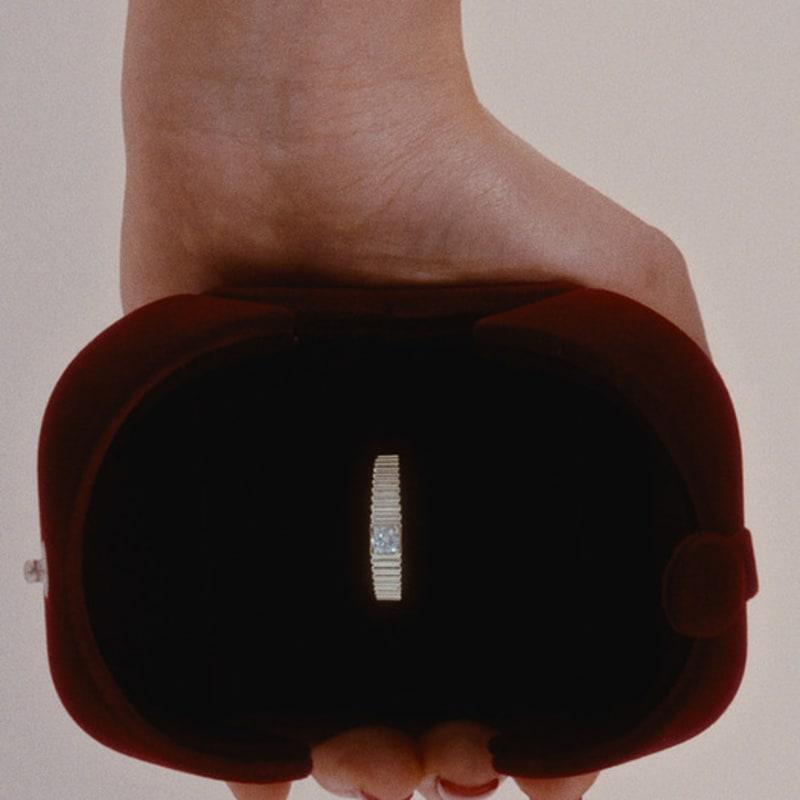 COLLECT SYNERGY vintage topaz band ring