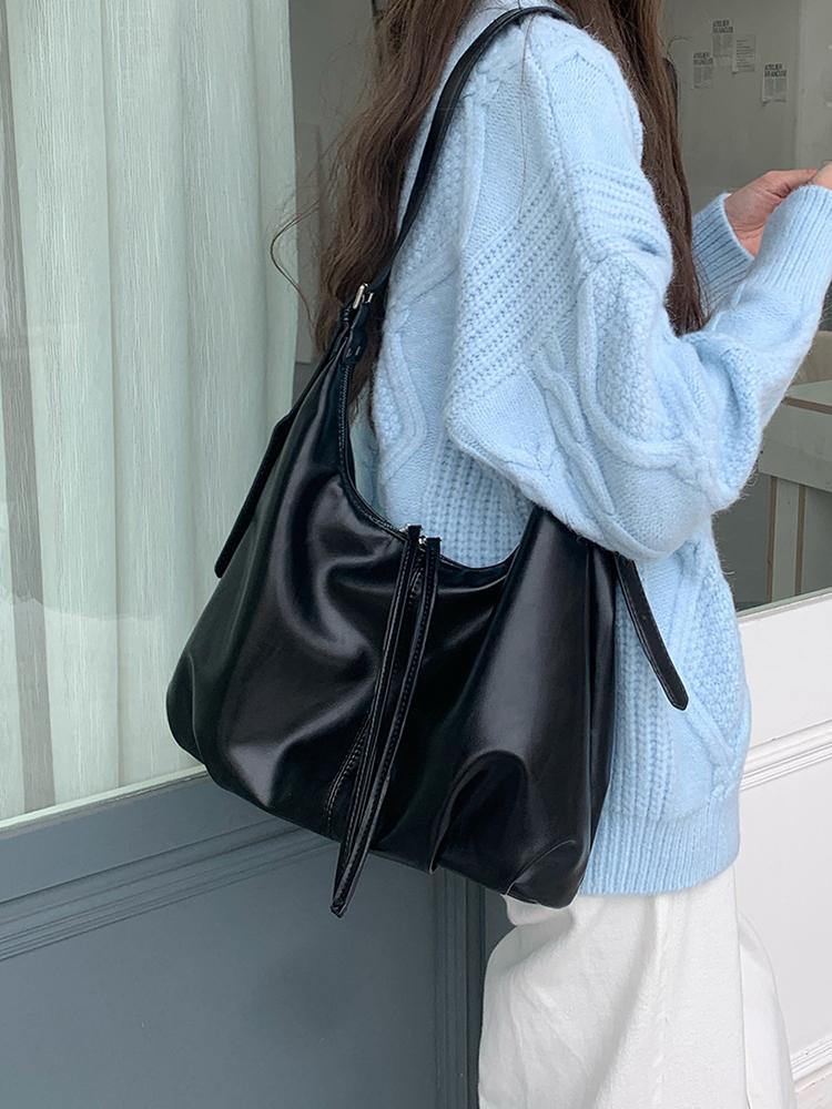 

2026 New Retro Underarm Bag Fashion Leisure Large Capacity Shoulder Bag Women s Daily Commuter Bag Crossbody Bag Women s Bag