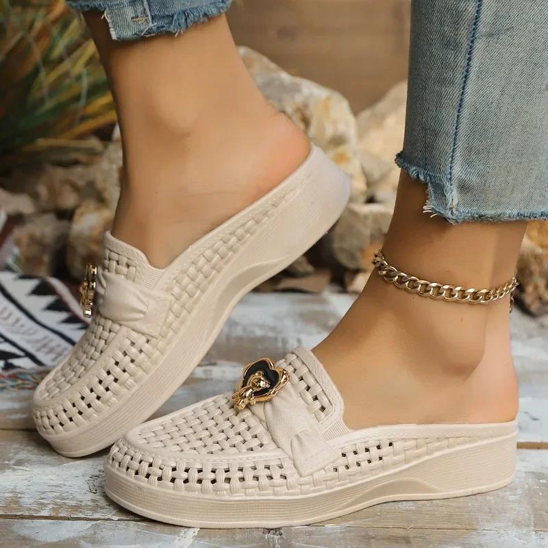 Fashion 2025 High Quality Baotou Women's Slippers Fashion Metal Decoration Casual Slippers Women New Non-Slip Flat Slippers Zapatos