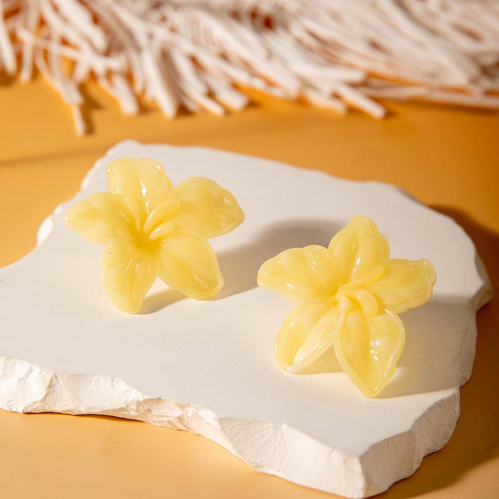 Summer New Beach Vacation Style Yellow Flower Jewelry Set for Women's Jewelry Fresh and Cute Flower Necklace