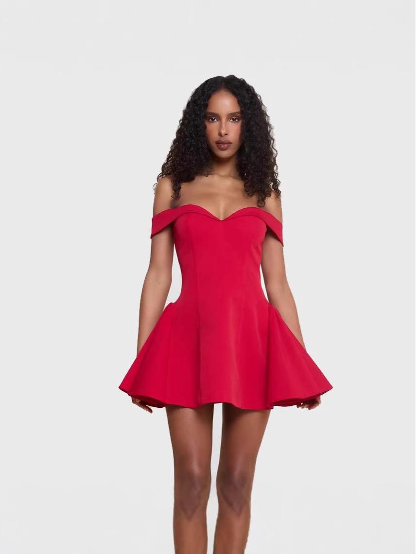 

Новинки Весна 2025: Европейское и американское женское облегающее платье без бретелек с оборками и цветовыми блоками M