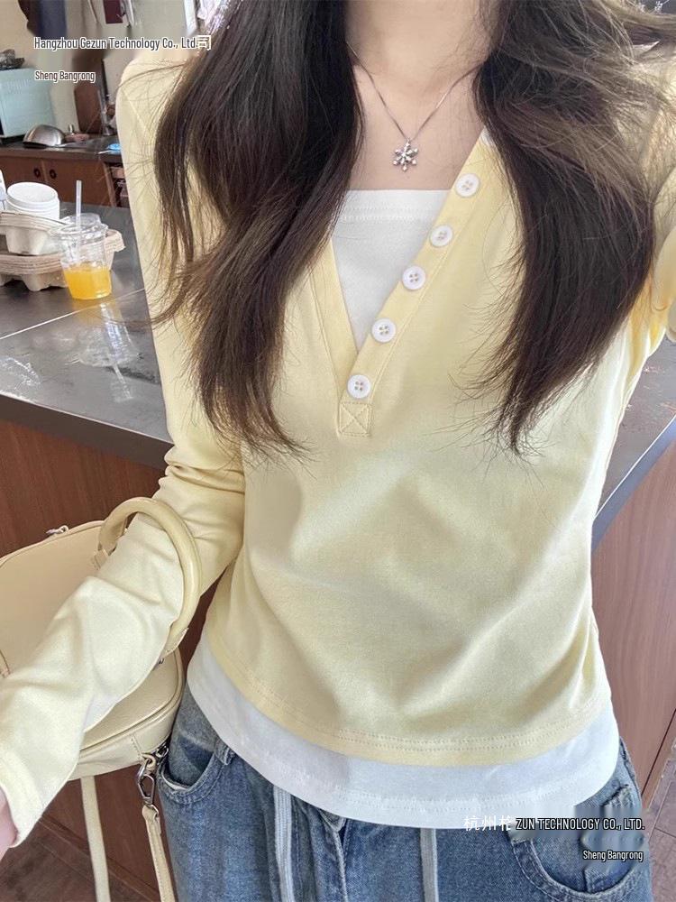 Women's Slim-Fit Milk Yellow Long-Sleeve T-Shirt: Fake Two-Piece, Straight Shoulder, Short Design, Early Autumn 2025 Collection