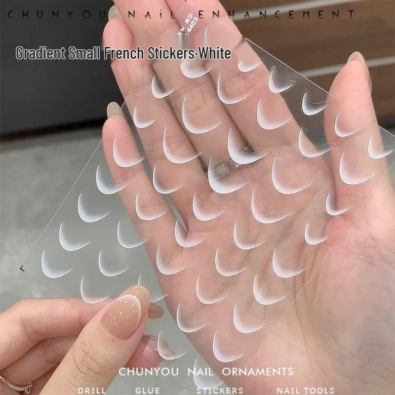 

Градиентные французские наклейки для ногтей: Стильные, универсальные и простые в использовании украшения