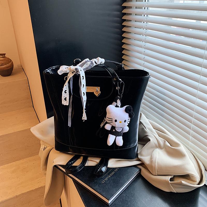 Versatile Large-capacity Commuter Bag Women's 2025 Summer New Trend Fashion Tote Bag Premium Shoulder Bag