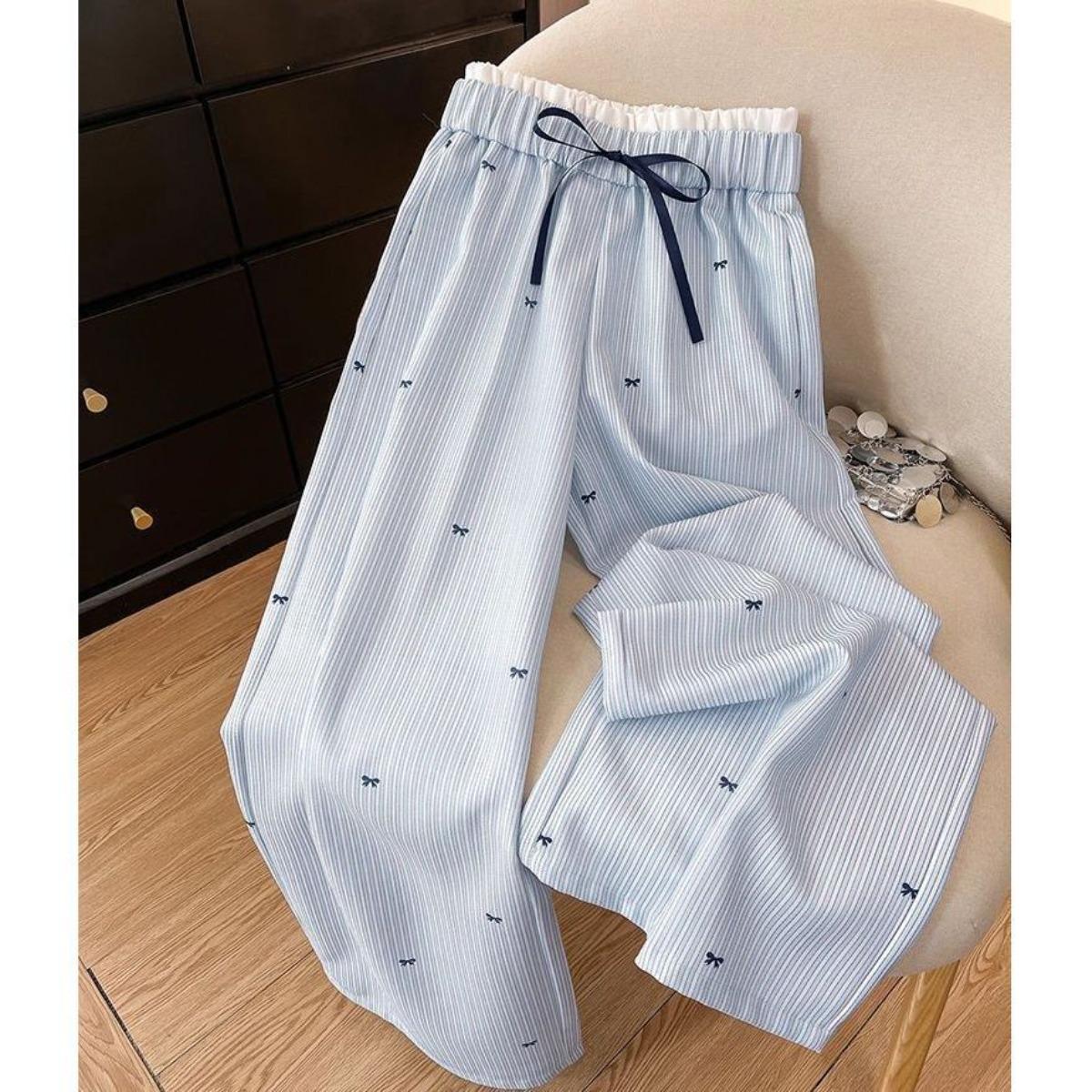 

Женские светло-голубые и белые полосатые брюки прямого кроя - Обычная версия брюк, Подходят для повседневных и официальных мероприятий, Носятся круглый год XXXL синий