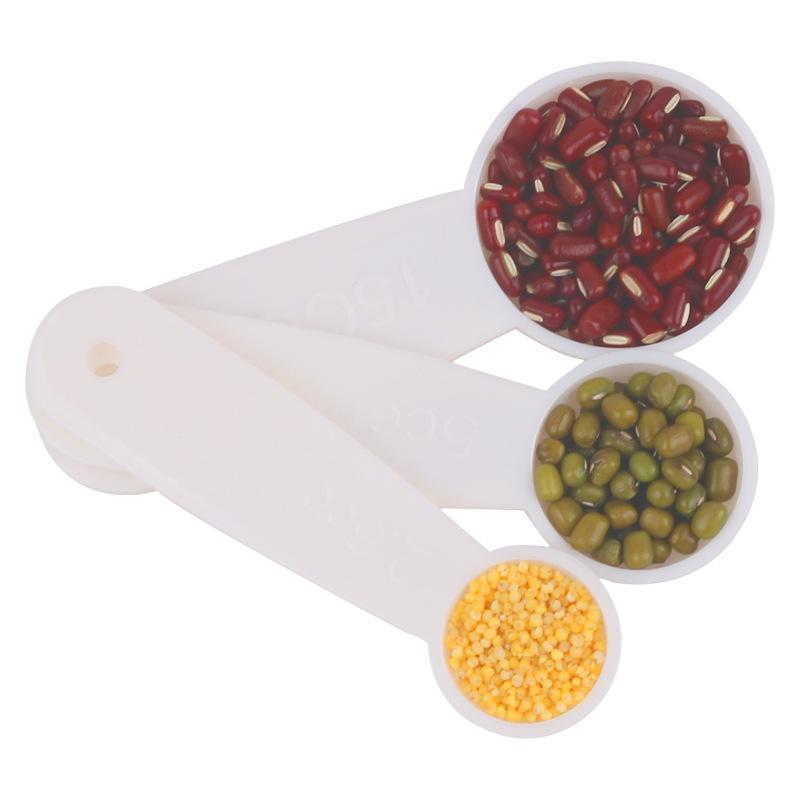 A Set of 5-piece Plastic Measuring Spoons with Scales for Multi-purpose Baking Tools