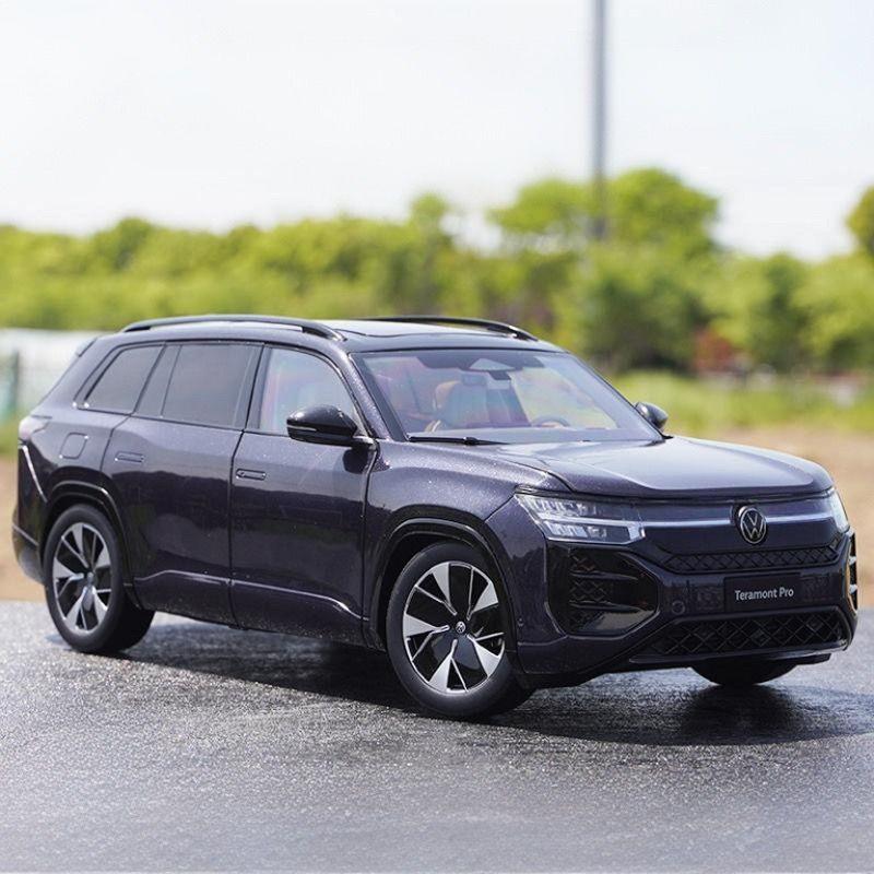 TCFJN1 1:18 VW Teramont Pro SUV Alloy Car Model Diecast Metal Toy Off-road Vehicles Car Model High Simulation Collection Childrens Gift