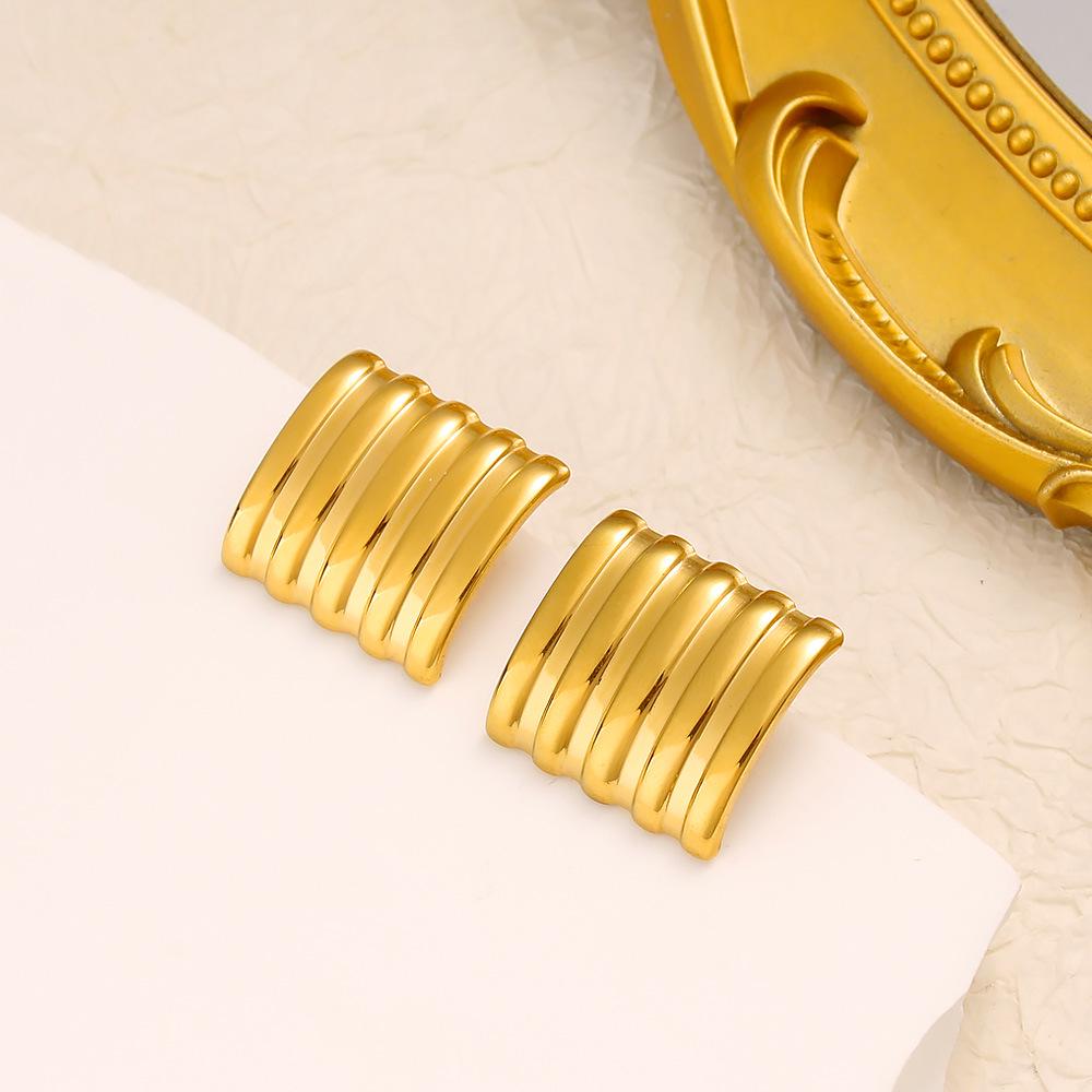 Meishiduo 18K Gold Stainless Steel Ribbed Square Stud Earrings