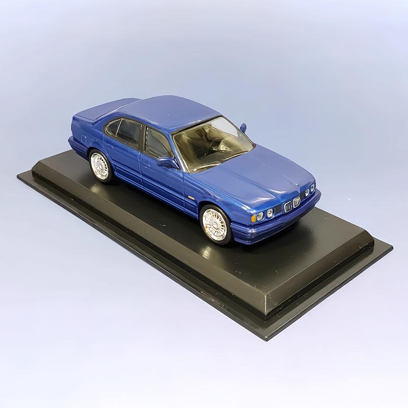 

Diecast Bulk 1/43 Scale M5 Classic Retro Sports Car Alloy Car Model Collection Display Toy Gifts Souvenirs-no retail box