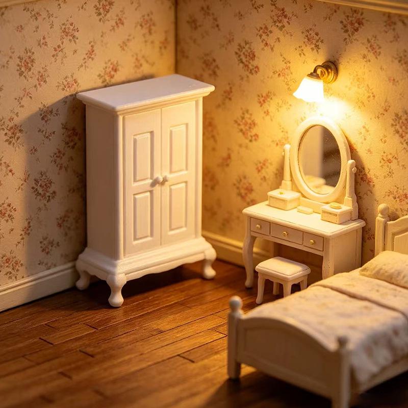 Dollhouse Miniature Retro Wardrobe Furniture Scene Ornaments - Playhouse Toys