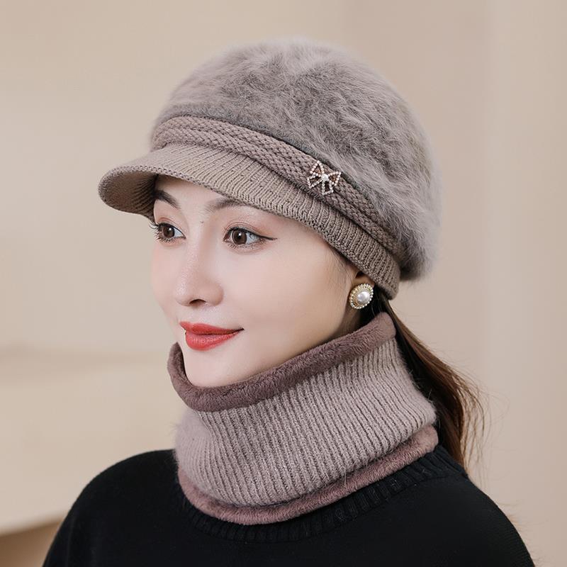 Winter hat Female autumn and winter rabbit fur hat Thickened warm wool hat