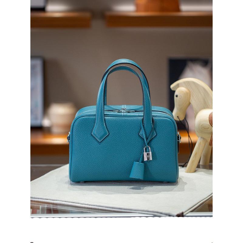 2025 Новый Head Layer TC Кожа Victoria 27 Боулинг Подушка Сумка Ручная Сумка Тоут Сумка Через Плечо На Одно Плечо 27x17.5x11.5cm