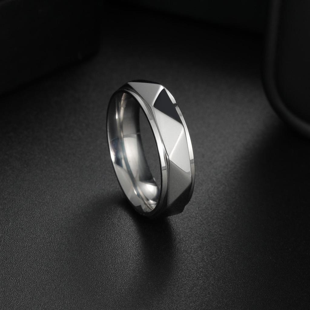 2024 New European and American Couple Titanium Steel Rings