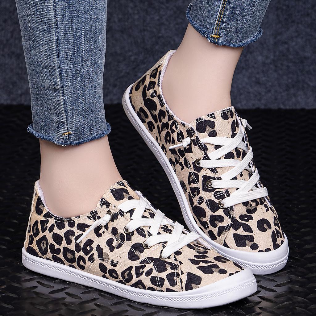 Large Size Sports Shoes, Spring Lightweight Shoes, Soft-soled Flat-heeled Casual Shoes, Outdoor Vacation Walking Shoes