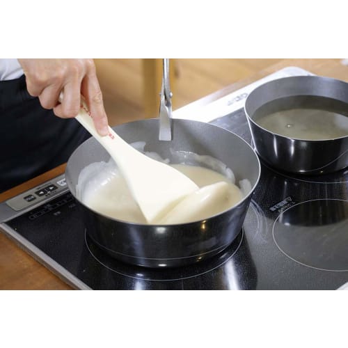 EBM TPX Resin Antibacterial and Heat-Resistant Round Spatula, 440mm