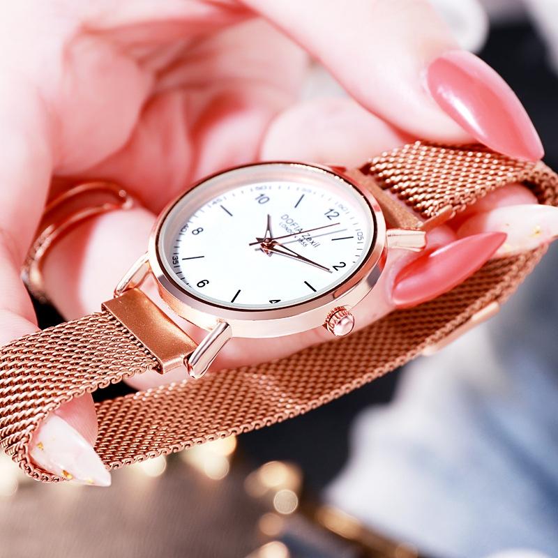 Fashionable Trendy Ladies' Night Light Watch Decorative Quartz Dial Casual Style Rose Gold Starry Sky Dial Non-waterproof