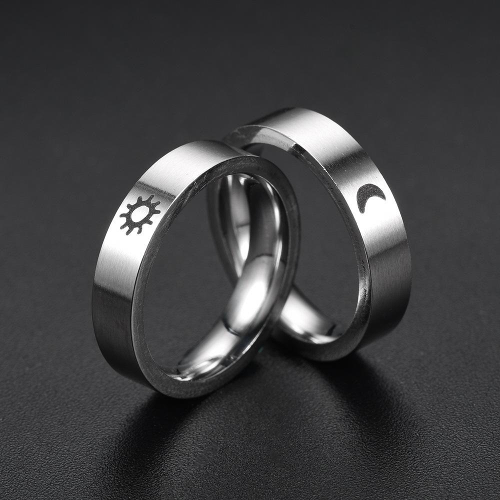 1Pc Fashion Titanium Steel Vintage Matte Sun and Moon Pattern Design Titanium Steel Ring