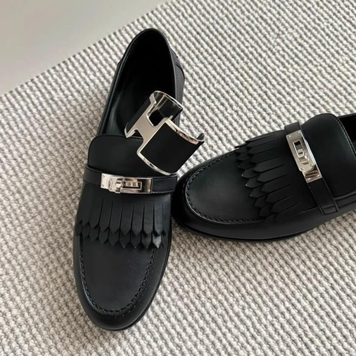 

Small gold buckle fringed leather female lazy British small leather shoes flat shoes single shoes 40 чёрный