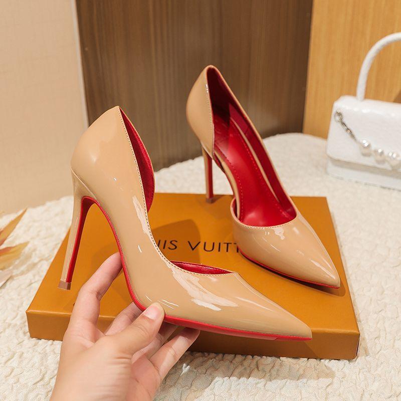 2025 neue sexy französische dünne Absätze spitze Lackleder atmungsaktive Seite Luft flacher Mund schwarz rutschfest rotsohlige High Heels