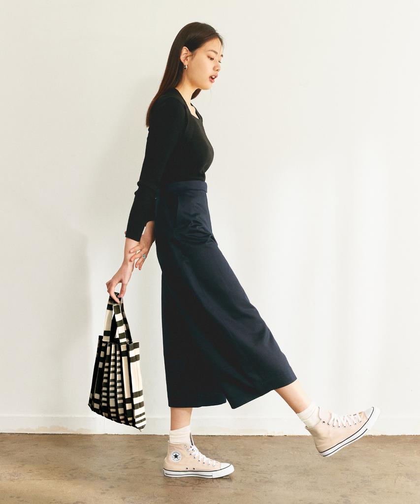 Pleatsmama Grid Black Tote Bag