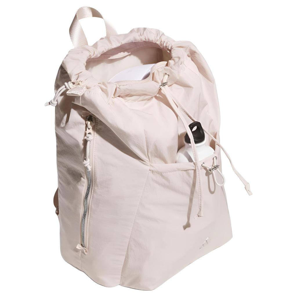 adidas Recycling-Polyamid-Rucksack Damen Hell-Sesam-Pulver KC0230