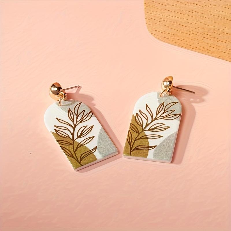 Geometric Art Print Watercolor Plant Flower Pattern Pendant Suitable for Ladies Girls Party Pie Vacation