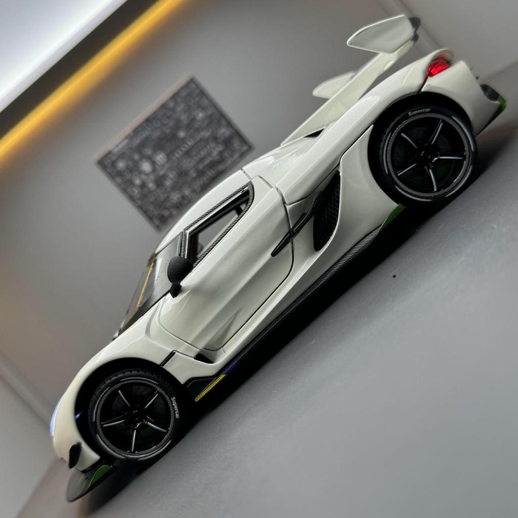 1:24 Jesko Simulations-Automodell Legierungs-Automodell Sportwagen Kinderspielzeugauto Sammlung Ornamente Junge Geburtstagsgeschenke
