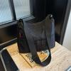 Fashion personality simple retro niche crossbody bag foreign style large capacity fashion shoulder bag college student women's tote bag