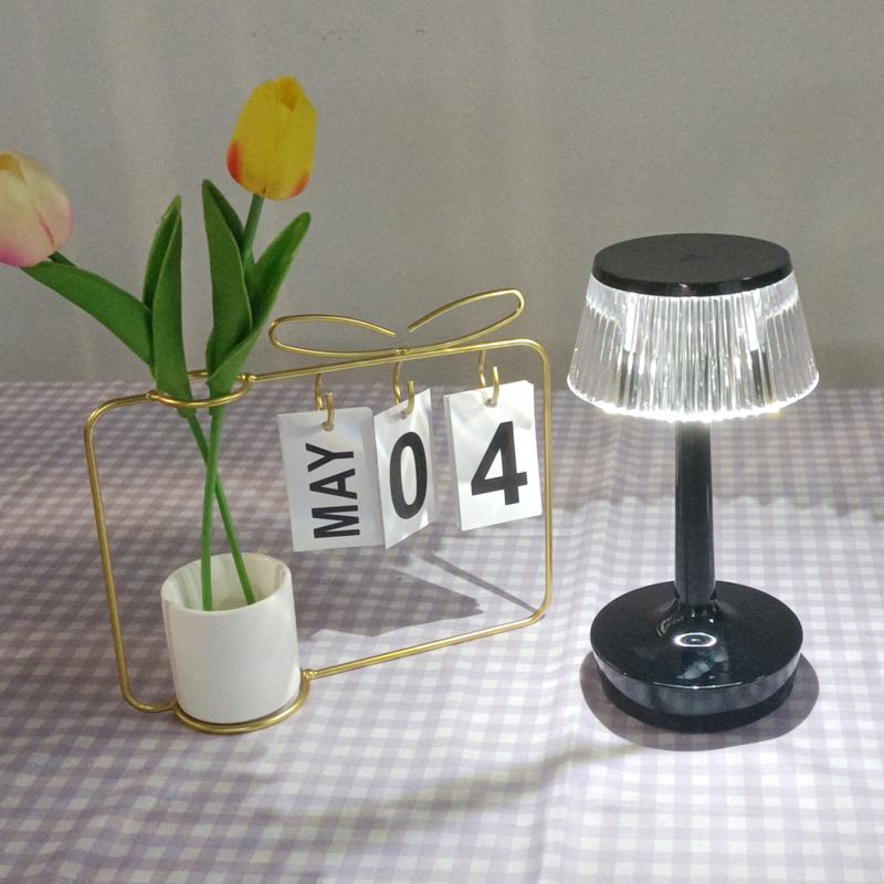 Modern Luxury Crystal Aurora Clear Dining Lamps Cordless Restaurant Table Lamp With Rechargeable Battery