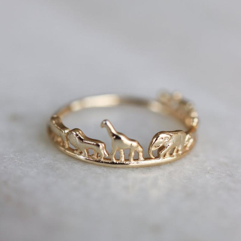 Huitan Korean Style Personality Women Rings Metal Gold Color Animal Ring Party Daily Wear Female Statement Jewelry Gift