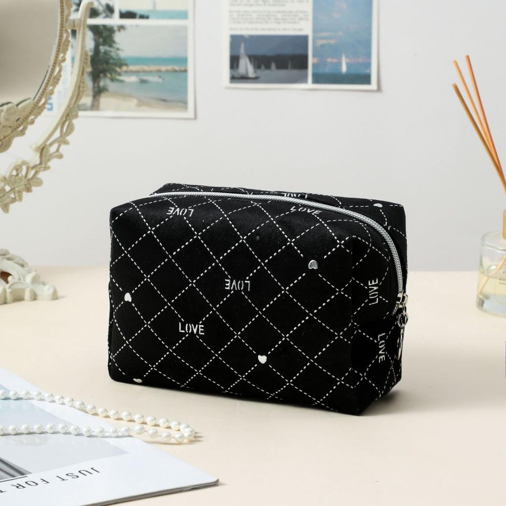 High Quality Portable Cosmetic Bag stamping star pattern with Zipper Make Up Storage Bag Soft Velvet Women Toiletry Bag
