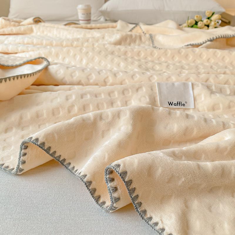 Class A Soft Glutinous Roll Blanket for Cat Summer Quilt Blanket Four Seasons Blanket Huafu Velvet Multifunctional Office Sofas Leisure Nap Blanket