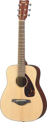 YAMAHA Мини-гитара JR2 NT Небольшой размер, но умеренное натяжение и объемный звук. В комплект входит специальный чехол.