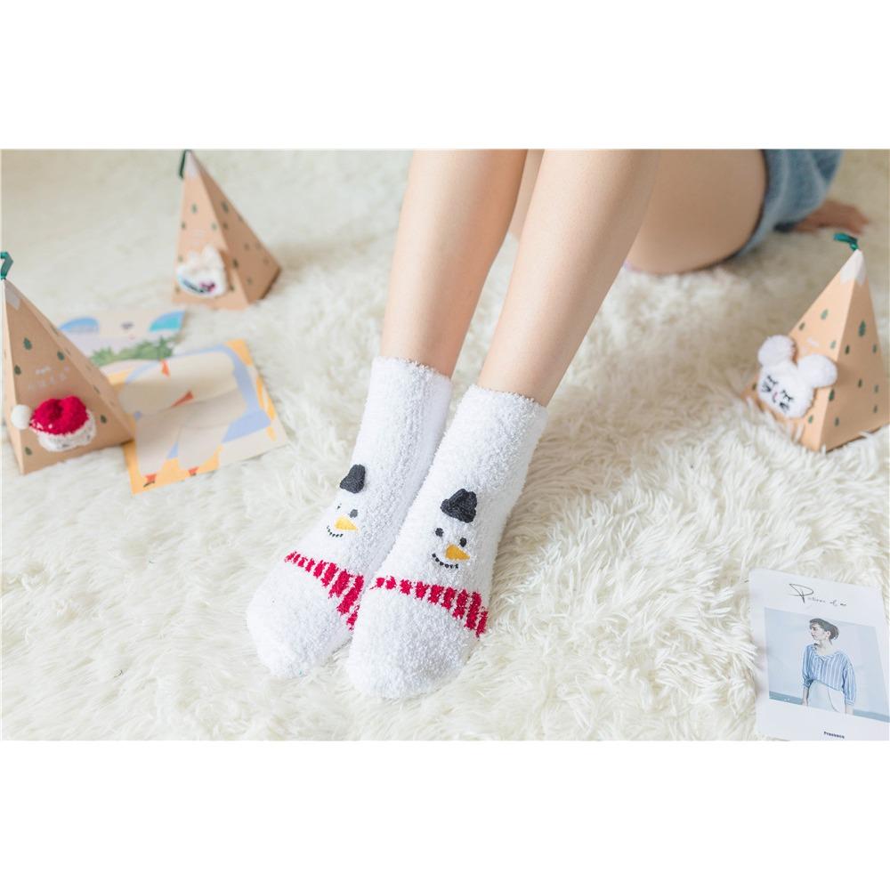 Fashionable Comfortable Warm Autumn Winter Plush Christmas Socks Fun Christmas Cartoon Prints Mid Tube Women's Socks