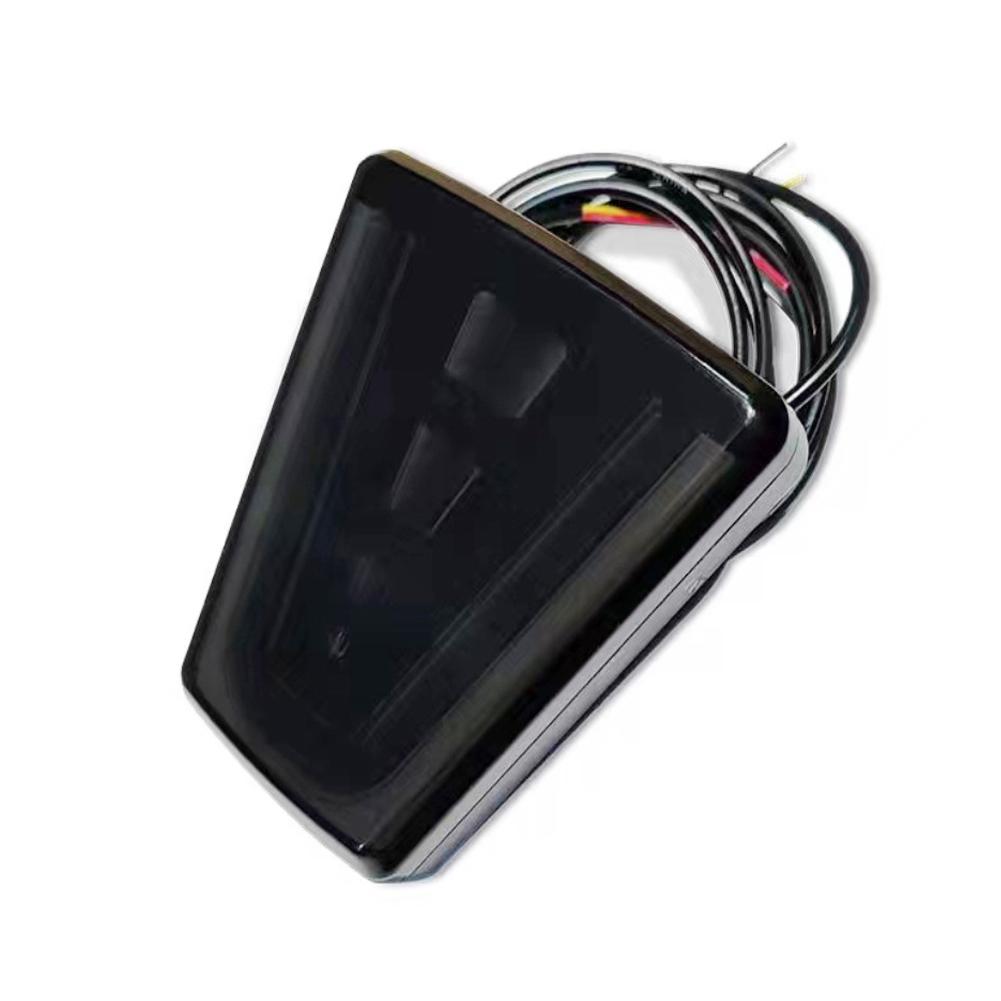 F1 trapezium Style Light Car Pilot Stop Safety Lights Sportowe tylne trzecie światło hamowania Auto Tail Warning Lampa sygnalizacyjna hamulca 12V